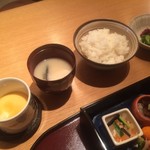 Kyouryourikumagai - 松花堂弁当の茶碗蒸し、ご飯、味噌汁、漬物