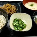 吉野家 - 麦とろ牛皿御膳 590円