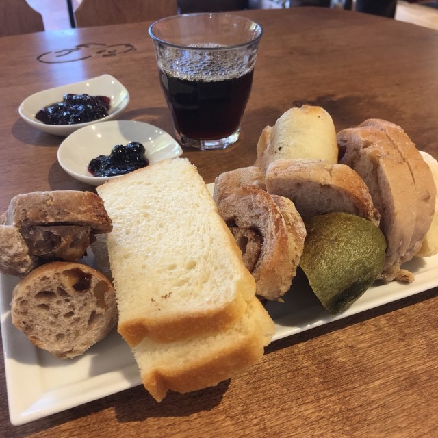 食べ放題 脅威の名古屋モーニング400円でパン食べ放題ドリンク飲み放題 大食い ダーシェンカ 名古屋市 緑区 デカ盛りとご当地グルメ食べ歩きブログ By ナツメグ 閉店 ダーシェンカ 南大高 カフェ 食べログ