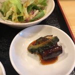 Unsui Rou - ランチの付け合せ   レタスの下には色々な野菜