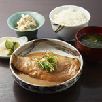 青花魚的味增煮套餐