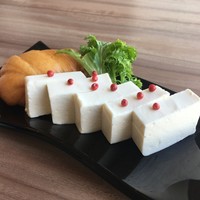 特製腐乳チーズ 揚げパン添え