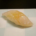 平和寿司 - メイチ鯛のニギリ