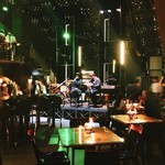 Vertigo & Moon Bar - 歌ってる…