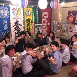 Okinawa Izakaya Paradaisu - 先日ワイワイ楽しで下さった皆さまをパシャリ
      いつもありがとうございます♡
      今夜は華金！ガンガン飲みましょう