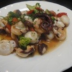 わくい亭 - 活きタコガーリック炒め