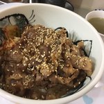 焼肉丼　イサク - ・カルビ丼＋わかめスープ