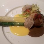 帆立貝のソテーとアスパラガス　モリーユソース　（＋桜海老）