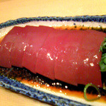 レバ刺し厚っ！