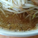 麺や天鳳 - スープ、背脂