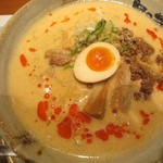 越後秘蔵麺 無尽蔵 もりおか家 - ピリ辛ごまラーメン　