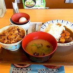 すき家 - 牛丼・カレー・しじみ汁