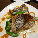 シエル ブルー - タイのポアレ　ヴァンブランソース