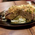 ブッチャーズキッチン - ハンバーグ断面