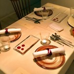 ビストロアム - テーブル席でいただきます♪