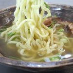琉球麺　茉家 - 朝そばの麺