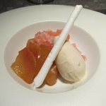 レストラン リューズ - 白桃のデザート　シュワシュワのゼリーと白桃ソルべを添えて