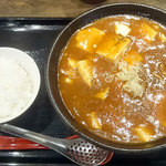 太威 - 四川風マーボー麺 + 半ライス