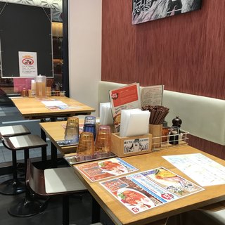 太陽のトマト麺_2