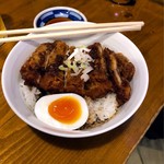 SOUL麺 - 鶏排骨丼 mogumogu