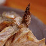 赤坂とゝや魚新 - 鱸（すゞき）のかま鹽燒（しほやき）