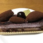 アヴランシュ・ゲネー - 201806  フォレノワール カシス フレーズ