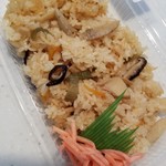 Gurim pot ookadaya - 山菜おこわ 341円