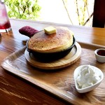 コミンカカフェ A DAY - 特製パンケーキ