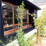 コミンカカフェ A DAY - 大きな窓