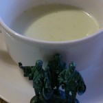 ビストロ泉邸 - 黒キャベツとスイスチャードの冷製スープ