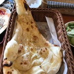 天竺薬膳 北印度料理 みらん - おかわりナン