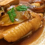 小魚料理 とみ助 - アコウの腹の照りが〜