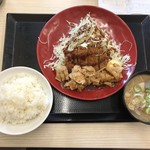 Katsuya - 肉盛りチキンカツ定食¥745