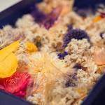 ランチコース 5346円 のお出迎えの花束