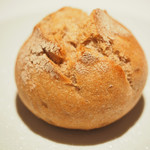 レストランエール - ランチコース 5346円 のパン