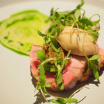 レストランエール - ランチコース 5346円 のトトリコ豚、三陸の牡蠣、春菊のソース
