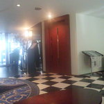 ダノイ高輪 - 食後はホテルのロビーでまたーり（2011.07）