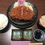 とんかつ檍 銀座8丁目店 - リブロースかつ定食