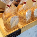 Boulangerie PROVENCE - 1806_Boulangerie PROVENCE PIK_店内①