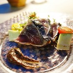 ボーン グランデ アリア - 鰹のたたき（アンティパスト）