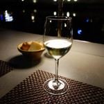 ボーン グランデ アリア - Beerの次は白ワインで…