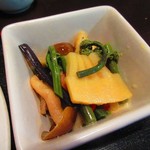 ひまわり食堂 - 山菜と笹かまぼこの煮物