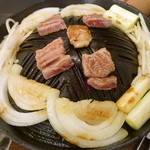 まえだや - ジンギスカンを焼いてもらいました