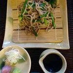 手打ち十割そば 紀山 - にらそば 800円税込 