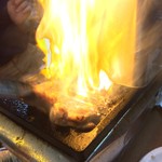 名古屋城 金シャチ海鮮市場 BEER＆BBQ - 燃えあがるカルビ