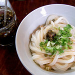 谷川米穀店 - ＜2011年7月＞冷たい小にネギ一つまみ、青唐をスプーン半分乗せて醤油を１周り半