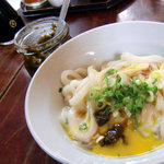 谷川米穀店 - ＜2011年7月＞ぬくい麺（釜揚げ）の小に玉子と青唐とネギを乗せて醤油をかける