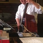 レストラン&ライブ ヌーヴォー - bassistのソロパートもありますよ