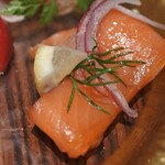 RISTORANTE Orobianco - スモークサーモンのマリネ