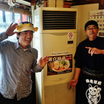 Hakata Ra-Men Shibaraku - 魚介豚骨ラーメン、さかなクンも食べに来ました！